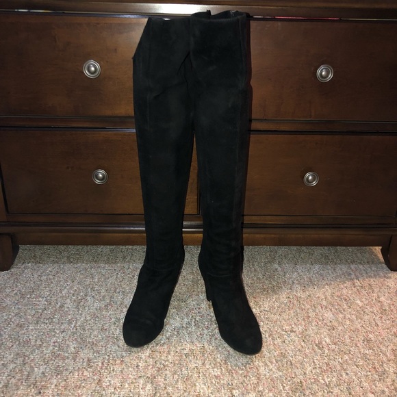 Stuart Weitzman black suede over the knee boots 9 - Picture 6 of 8